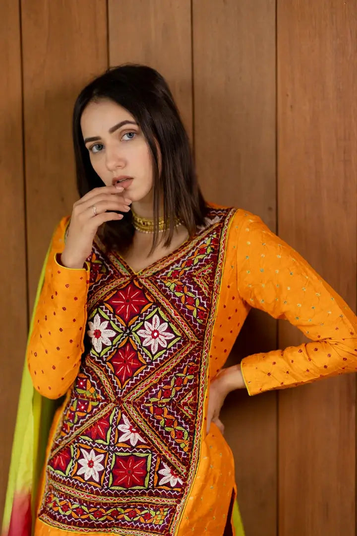 Naarangi - Kurti Dupatta Set